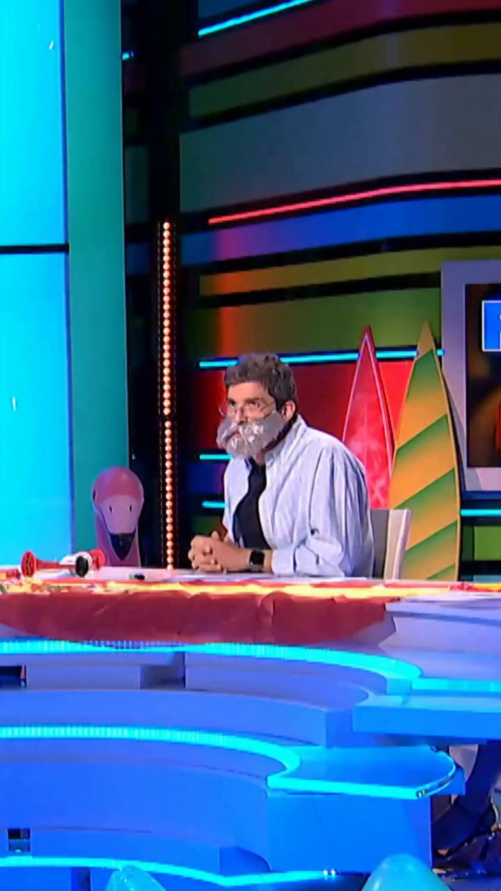 @nachogarciar se convierte por un momento en M.