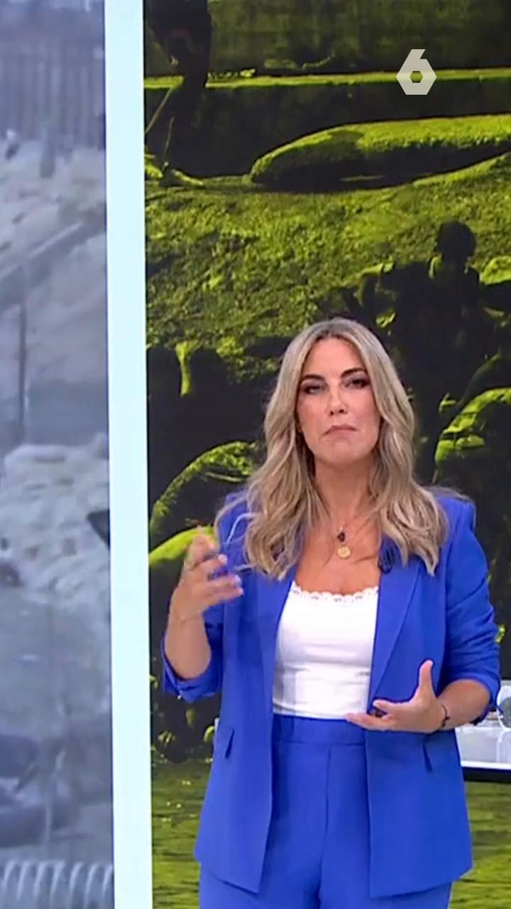 👉 Un río permanente de cientos de personas que se lanzan al agua y nadan como pueden hasta llegar a Ceuta.