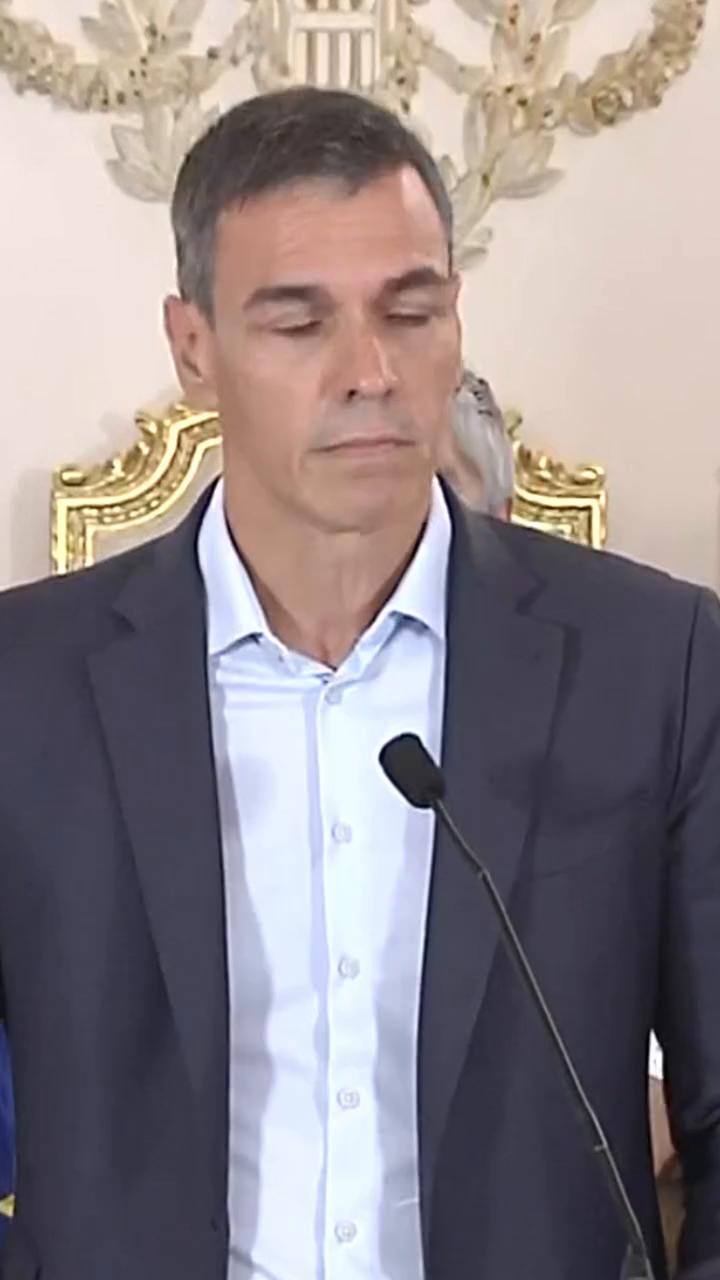 🗣️ Sánchez anuncia la instalación de boyas de contención en el espigón de Ceuta.