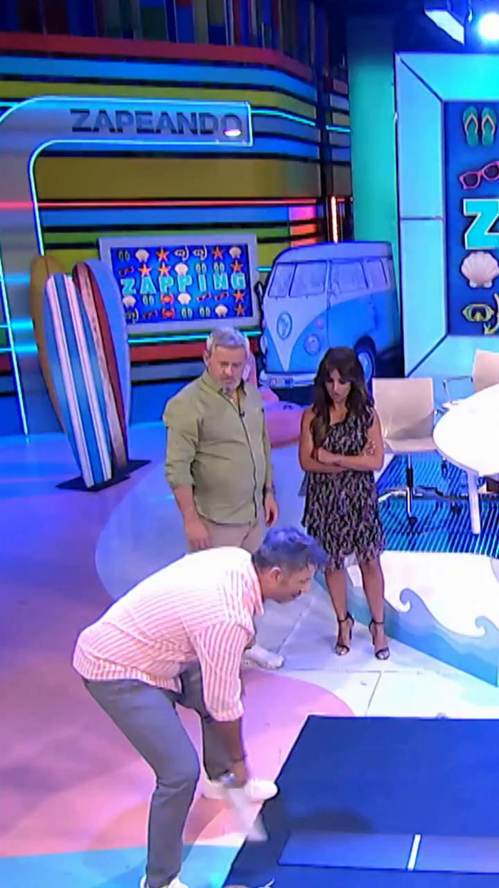 Se disputa el 1er campeonato Zapeando de lanzamiento de alpargata.