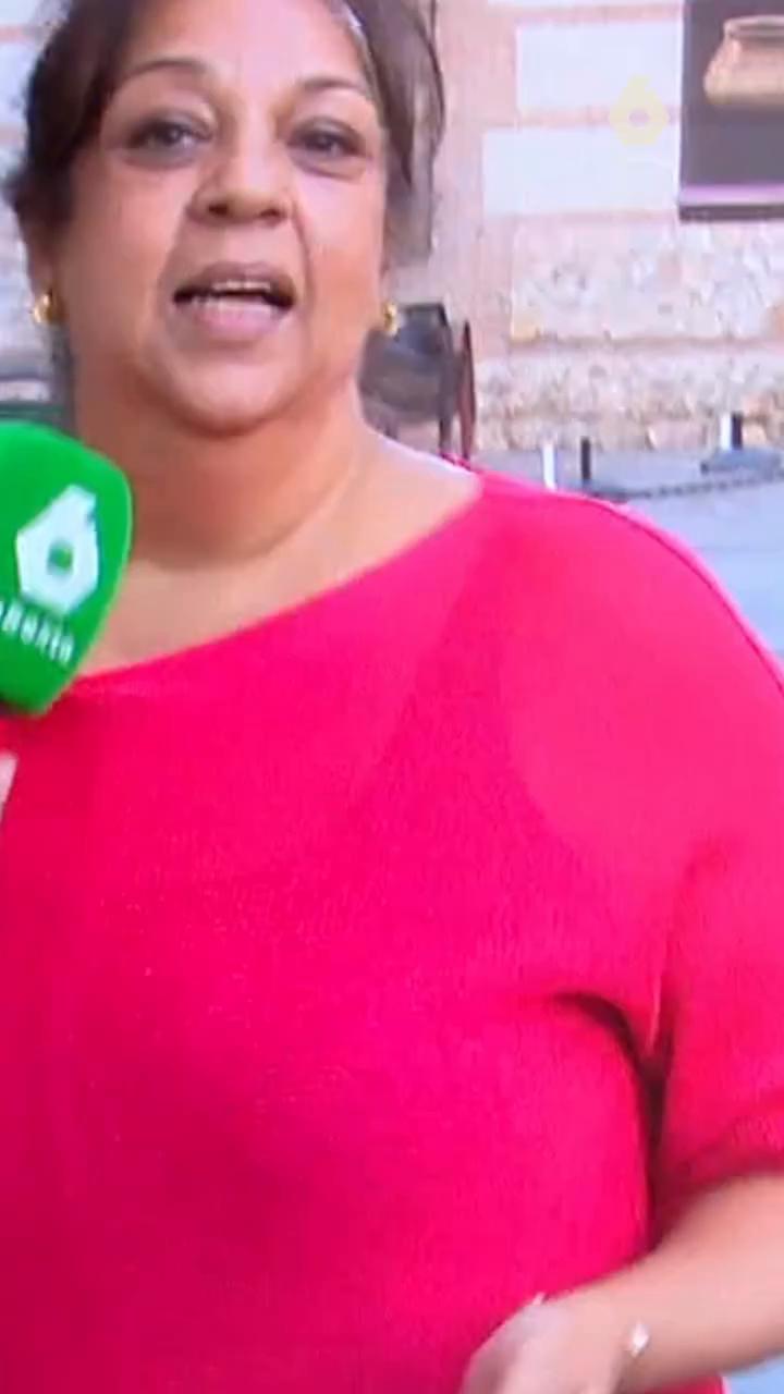 📱 @shakuenrile, la linense que se ha vuelto viral en redes sociales por defender el llanito: una variedad lingüistica que mezcla el español y el inglés y que se utiliza en Gibraltar.