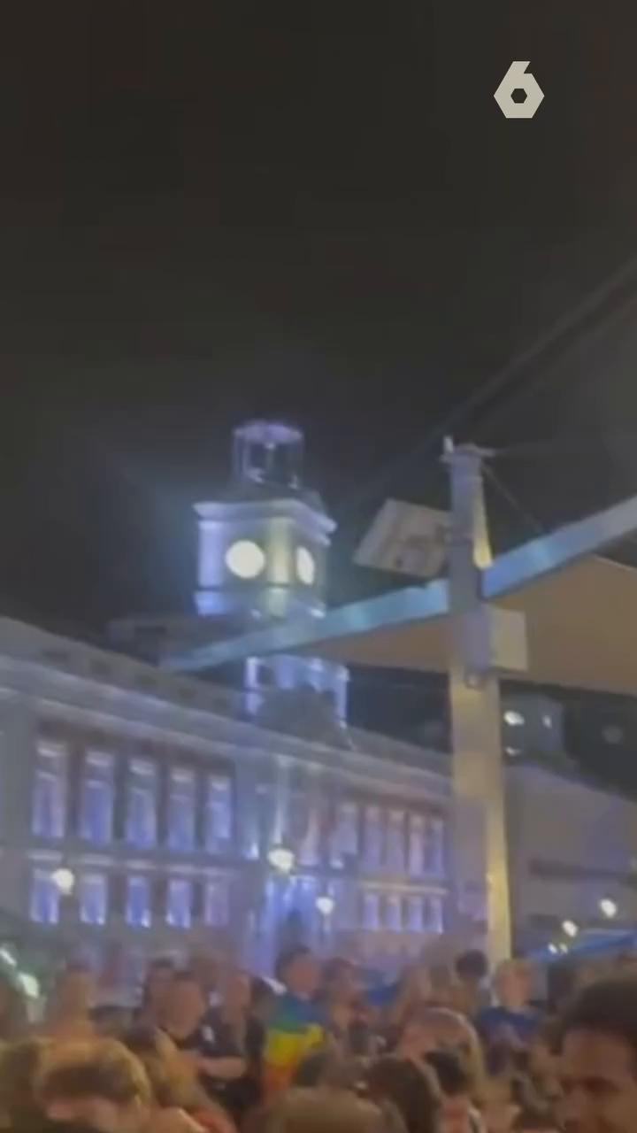 ‼️ Un millar de personas han afrontado esta madrugada del miércoles su cuarta noche consecutiva de acampada en la Puerta del Sol de Madrid contra los desahucios y la crisis de la vivienda en medio de una creciente tensión institucional.