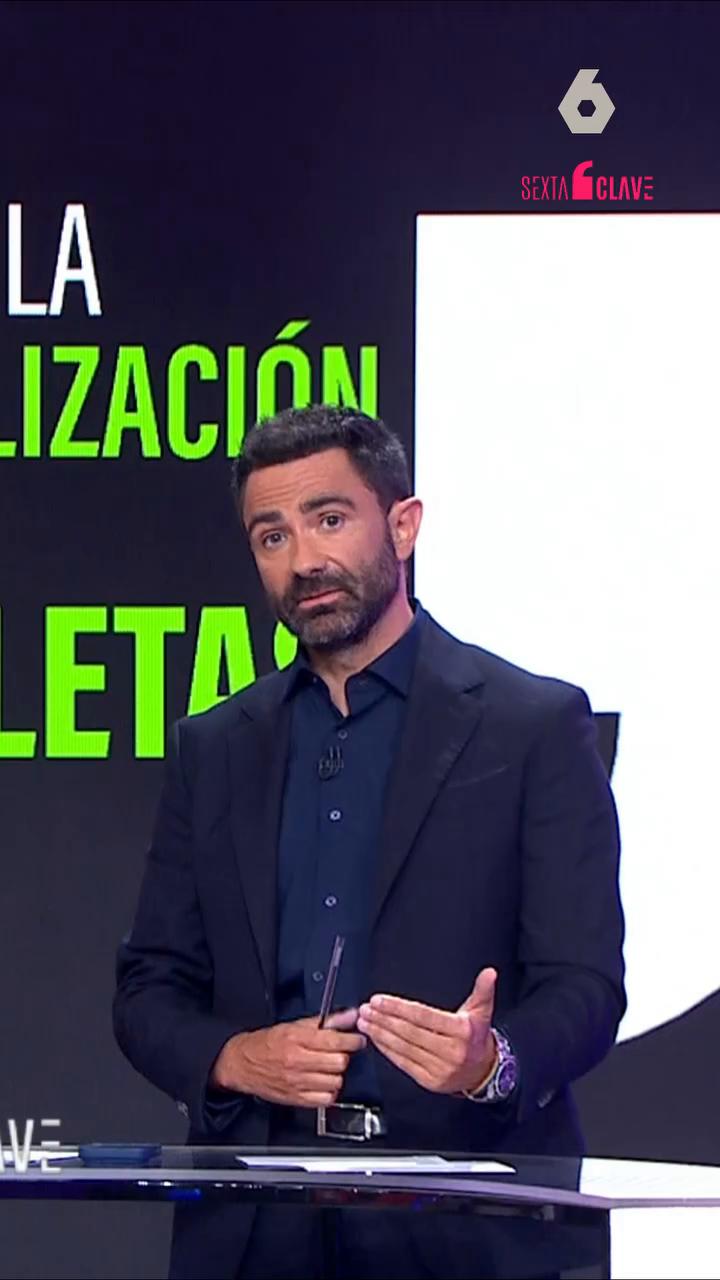 🤸‍♀️ Su ropa es siempre más ajustada que la de los hombres, más corta o directamente las hacen llevar bikini.