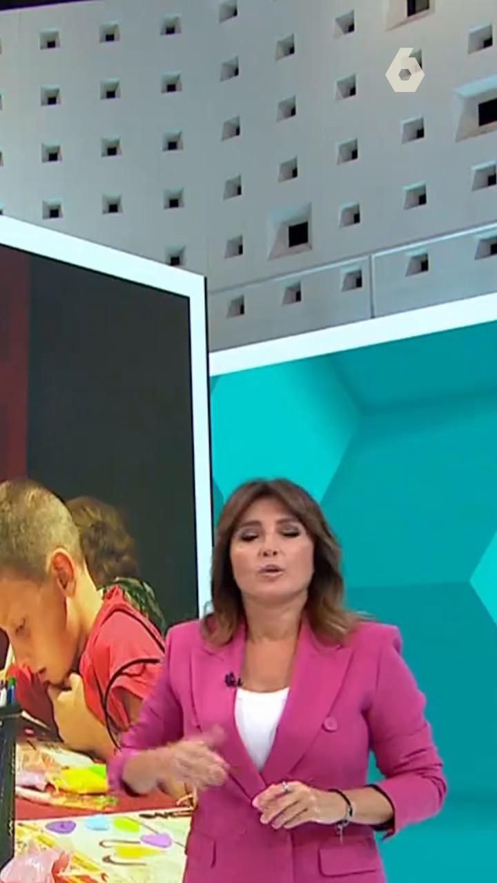 🖼️ Un grupo de niños ha estado una semana conviviendo con los mayores de una residencia y han acabado visitando el Museo de Cera, donde los pequeños han podido aprender de historia con quienes la vivieron.