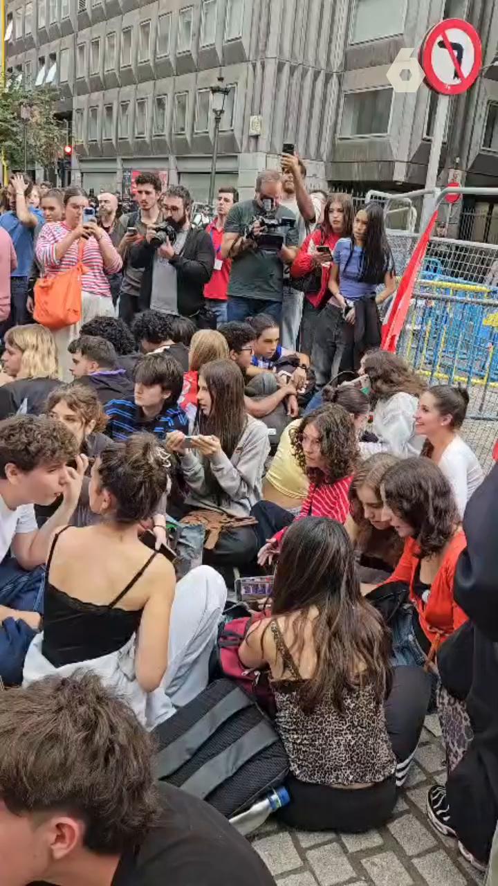Enfado monumental de los manifestantes de Sol tras caer el decreto: convocan protestas para esta misma noche.