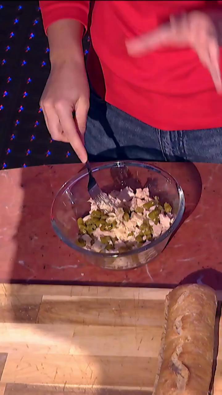 Receta de @verogomez: bocadillo rápido con latas de conserva 😉