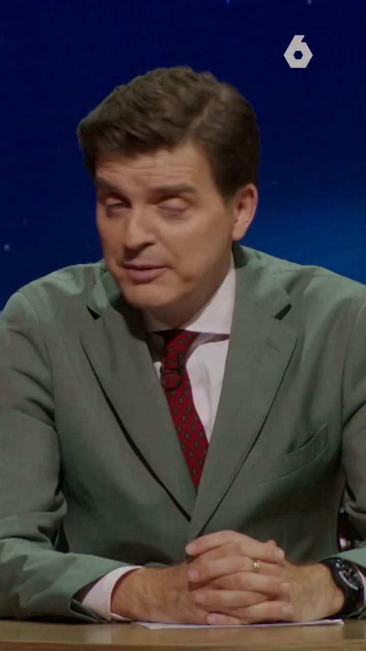 🔝@fitopaezmusica nos da una buena sátira de la política.