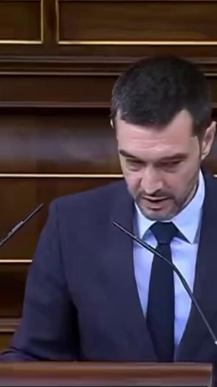 🫵 Así fue el ataque de Bustinduy, ministro de Derechos Sociales y Consumo, a la derecha española antes de la votación por los decretos de vivienda: 