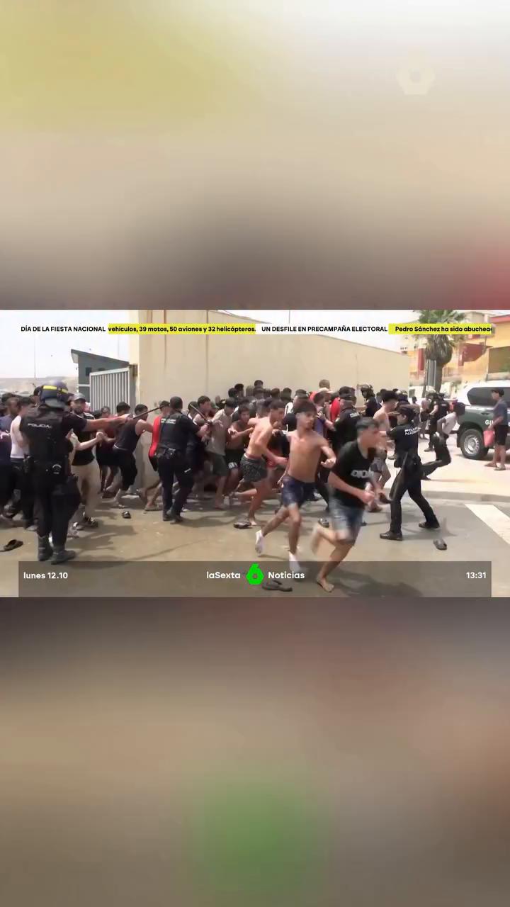 En los mismos días de la entrada masiva en Ceuta a finales de julio, también se habría producido la intrusión de un buque y varias patrulleras marroquíes en aguas de Ceuta, en aguas españolas.