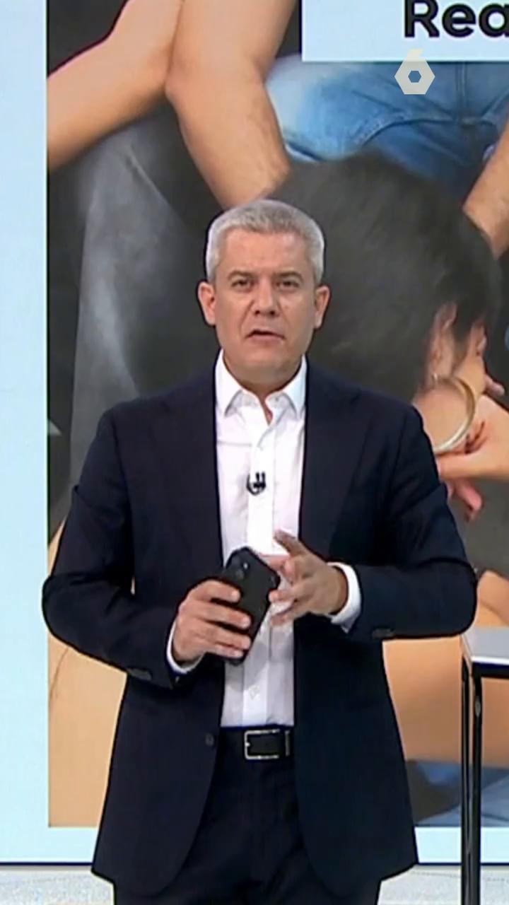 Mientras dentro del Congreso se producía la votación, fuera cientos de personas seguían el minuto a minuto desde sus teléfonos y radios.