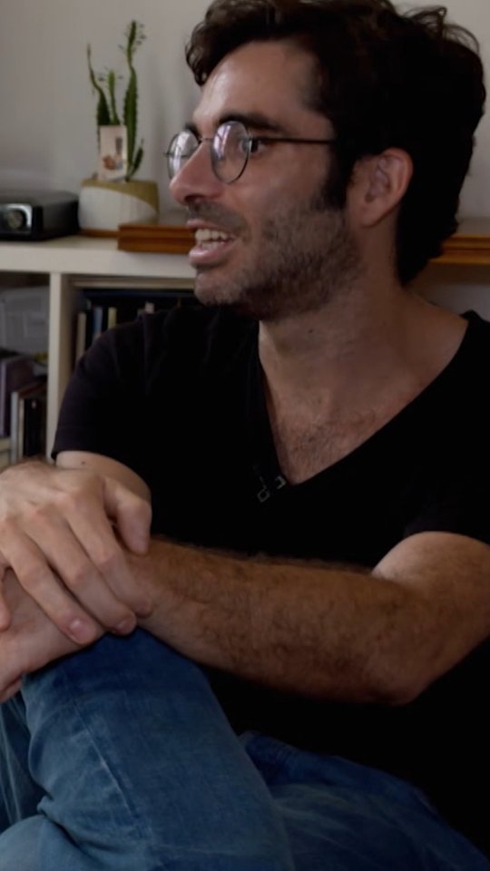 Jaime, vecino de Tribulete, al que entrevistamos hace 2 años, nos cuenta el sufrimiento que viven él y su familia desde que un fondo compró el edificio donde viven.