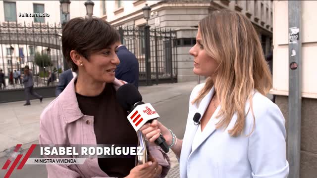 Andrea Ropero acude a su cita habitual en el Congreso.