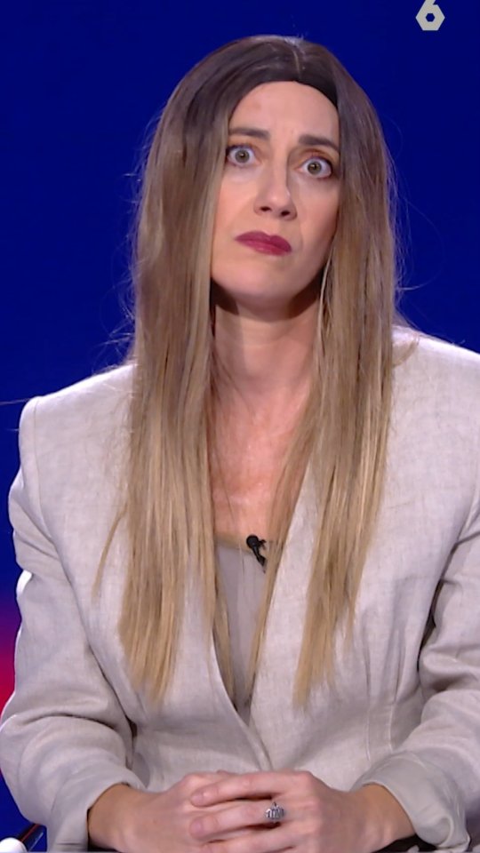Ester Muñoz nos vuelve a visitar y hay algo que no se quita de la cabeza...