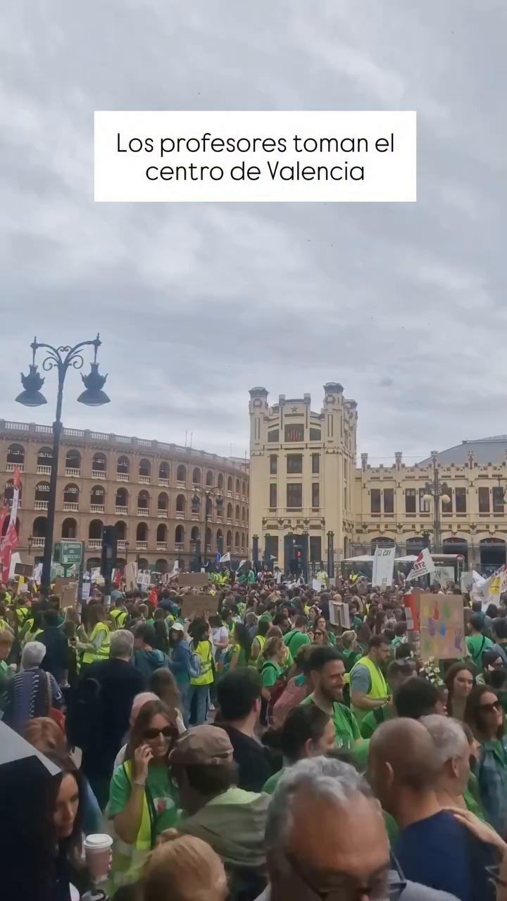 In this brief video, speaker simply says 'Thank you' to wrap up.
