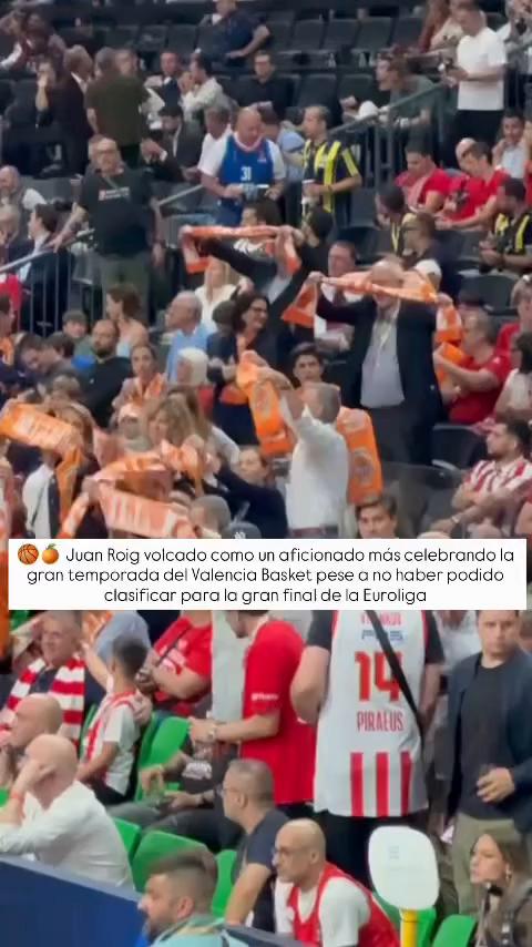 Video con cantos repetitivos finaliza con agradecimiento a los espectadores