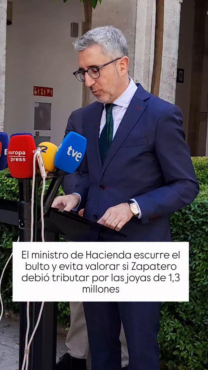 El ministro de Hacienda elude comentar sobre la agencia tributaria y confía en Zapatero