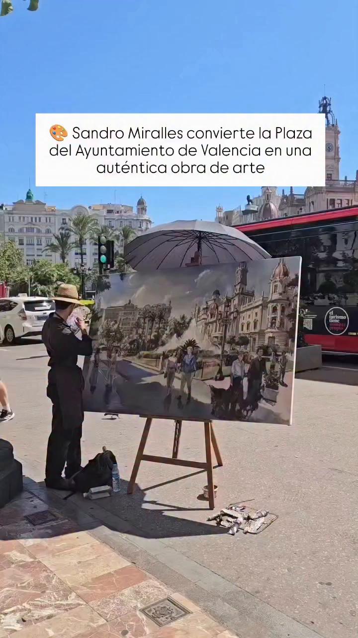 Artista inicia su tercera semana pintando personas de fotografía y le está gustando