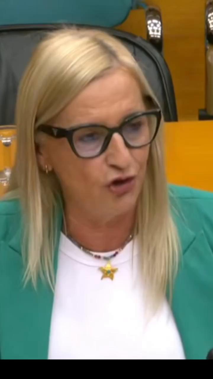 À Punt no manipula: la pluralidad da voz a todos sin entregar la escaleta