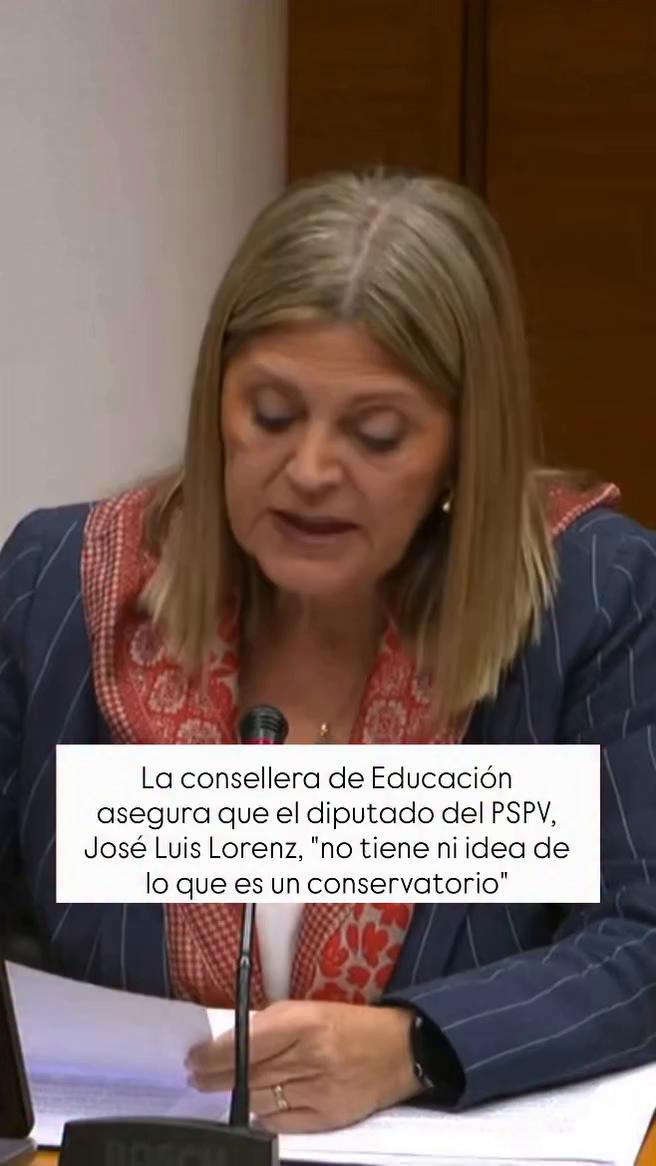 Docent retreu a un polític que toqui la flauta dolça per demanar un conservatori