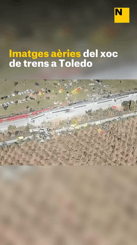  Imatges aèries de l'accident a l'alta velocitat, amb el xoc de dos trens, un d'AVE i l'altre d'Iryo, a Toledo —entre els municipis d'Urda i Los Yébenes, a la línia entre Madrid i Andalusia.
