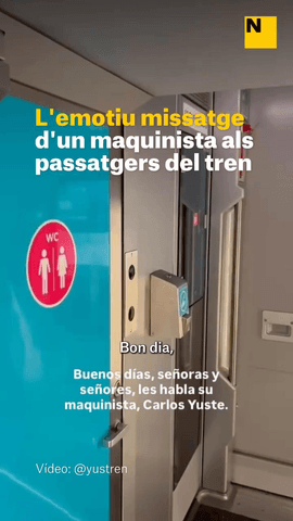  Un maquinista d'un tren Ouigo fa un emotiu homenatge a les víctimes de l'accident a Urda, Toledo