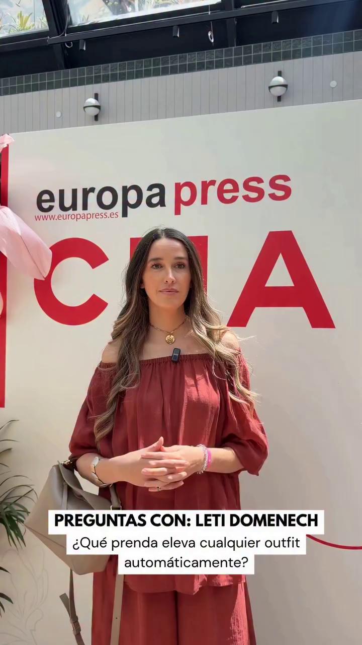 Colgantes y pantalones cargo: las prendas que elevan cualquier outfit