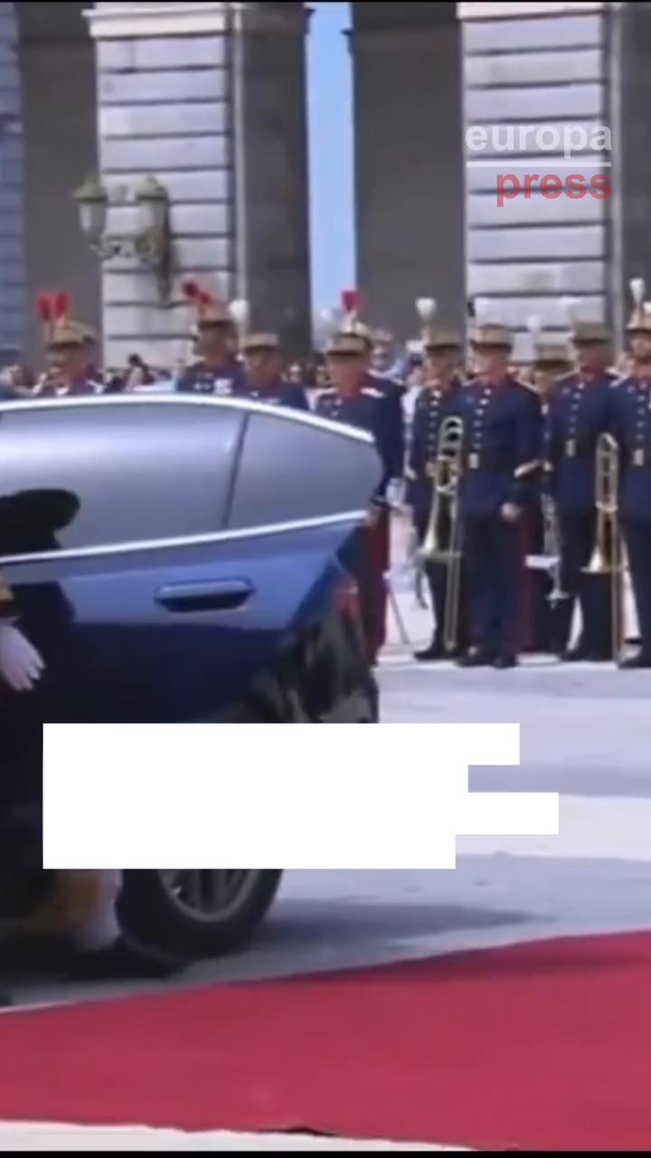 Speaker expresses gratitude with repeated thank you message