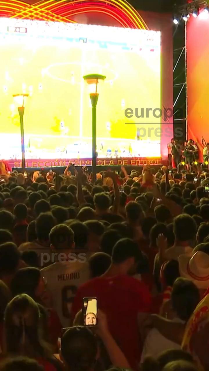 Fans Rally for Spain's Great Victory and Eternal Triumph in Malaga