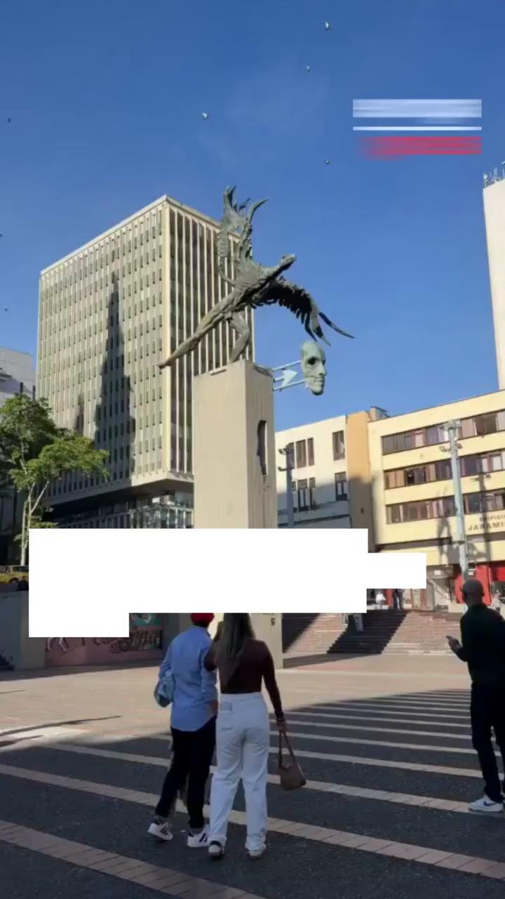 Una persona grita en pánico por lo ocurrido en Catedral Marica