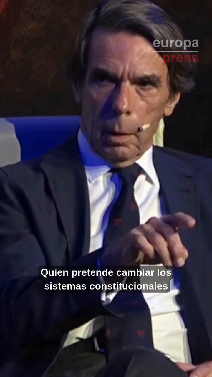 Elecciones decisivas: Sánchez podría acabar con la Corona y la Constitución