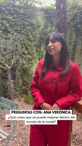  Damos la bienvenida al fin de semana con estas reflexiones de Ana Verónica Schultz sobre el mundo de la moda que nos dió cuando protagonizó la 'digital cover' del mes de junio.
