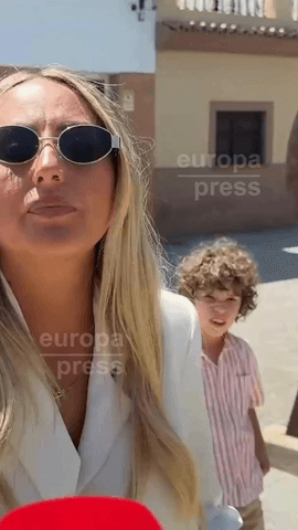 Rocío Flores, presente en el homenaje a Rocío Jurado en Chipiona en el 20 aniversario de su muerte #rocioflores #rociojurado #chipiona #aniversario #gloriacamila