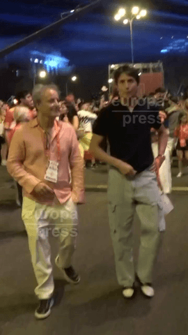 Tana Rivera y Roca Rey se suman a la fiesta de la Selección en Cibeles con Eugenia Martínez de Irujo 🇪🇸 #rocarey #tanarivera #eugeniamartinezdeirujo #narcisrebollo #españa