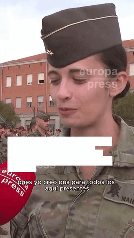 Los reyes Felipe VI y Letizia, acompañados por la Princesa Leonor y la Infanta Sofía, presiden este lunes el tradicional desfile militar que acoge Madrid para conmemorar el Día de la Hispanidad y que este año tendrá lugar poco antes de las elecciones generales del 29 de noviembre y en vísperas de la visita de sus majestades a Ceuta y Melilla.