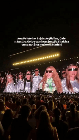 La novena noche de la residencia de Shakira en Madrid ha empezado con la caminata de una nueva manada 