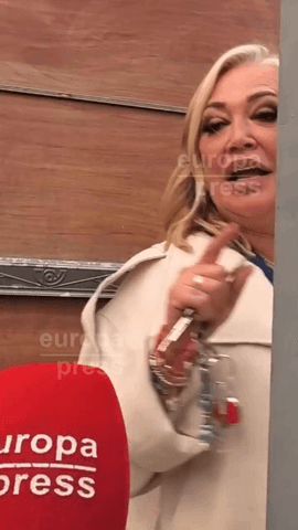 Belén Esteban reacciona con ironía a la posibilidad de que Jesulín de Ubrique reaparezca #jesulindeubrique #julsjaneiro #tv #españa #belenesteban