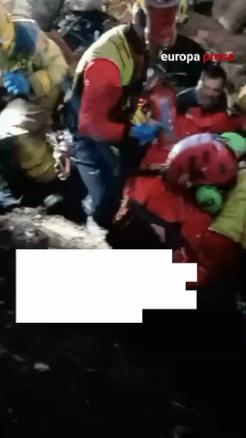 Un accidente de autobús en Fogars de Montclús (Barcelona) provoca 80 heridos, 4 de ellos graves.