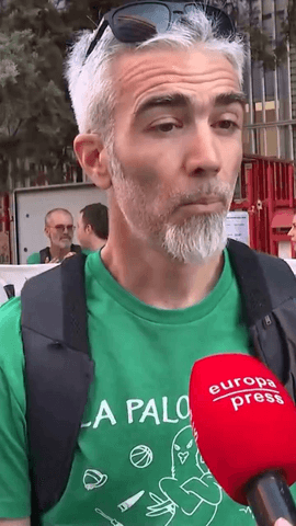 Los profesores de la Comunidad de Madrid en huelga aseguran que las condiciones “cada vez van a peor” y denuncian una “sobrecarga de trabajo”: “Somos la Comunidad con más horas lectivas