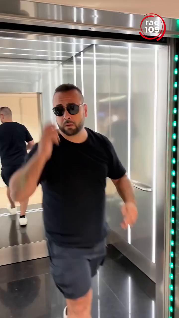 El locutor de Matina Codina troba el seu estudi de RAC 105 en caos després de vacances