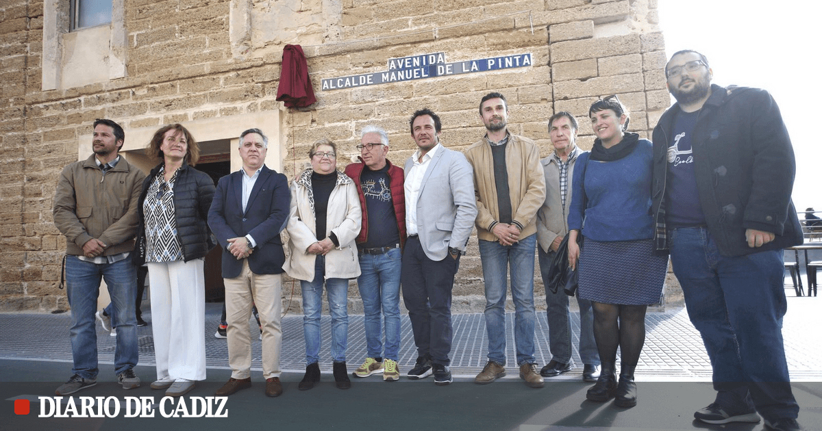 Kichi devuelve a una avenida a Manuel de la Pinta, el último alcalde republicano de Cádiz