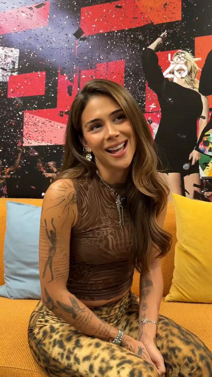Gracie Abrams espera que Bad Bunny la invite a su casa en Madrid