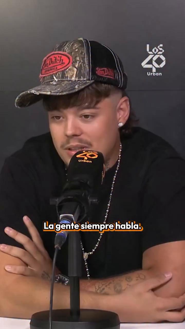 Antes me liaba por los insultos, ahora paso y doy amor por el mundo