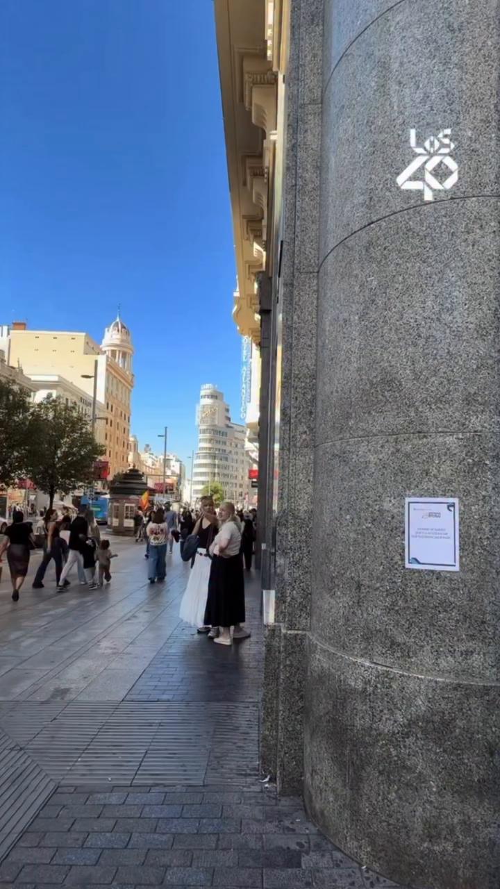 Tus besos matan y rompen corazones en esta letra confesional
