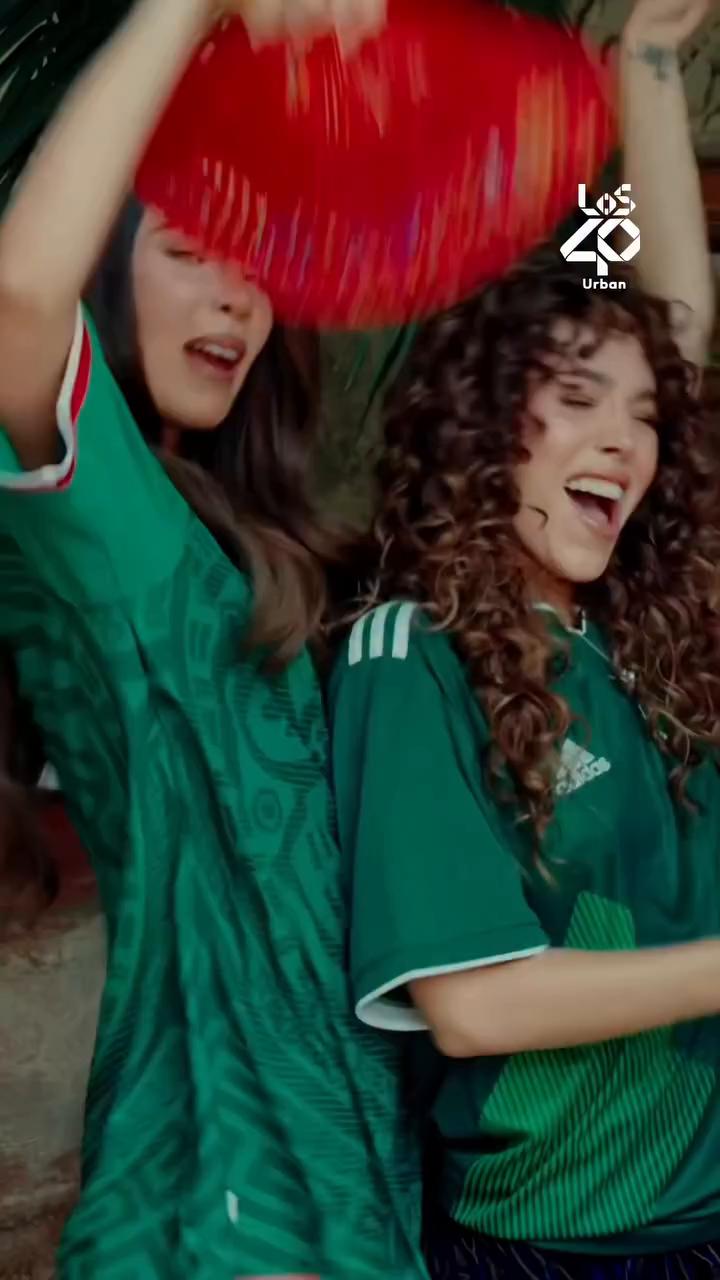 Solo música suena en este video sin narración ni diálogos