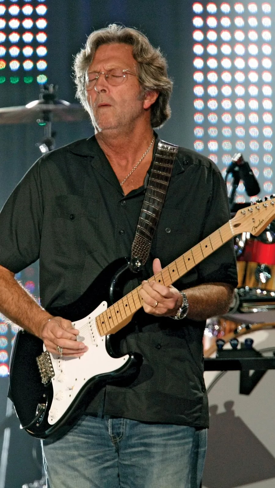 Eric Clapton vuelve después de 20 años sin pisar nuestro país con el cartel de ‘entradas agotadas’, pero en LOS40 Classic tenemos un notición: tenemos las últimas entradas para que puedas verlo en Madrid o Barcelona el 7 y el 10 de mayo.