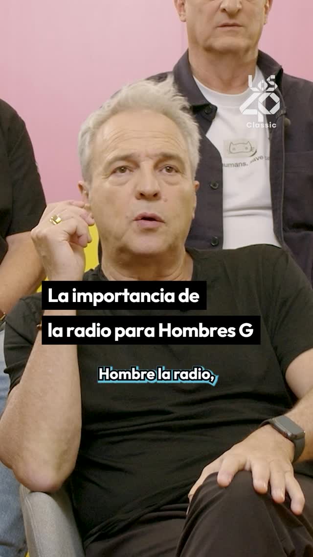 La nueva película de Hombres G, la la banda recorre a través de su propia vida, en los últimos 45 años, girando con sus mejores amigos por todo el mundo cuenta de una forma honesta todas sus vivencias, entre ellas sus primeras noches en las que la música sonaba en la radio, por primera vez, cambiando para siempre su vida.
