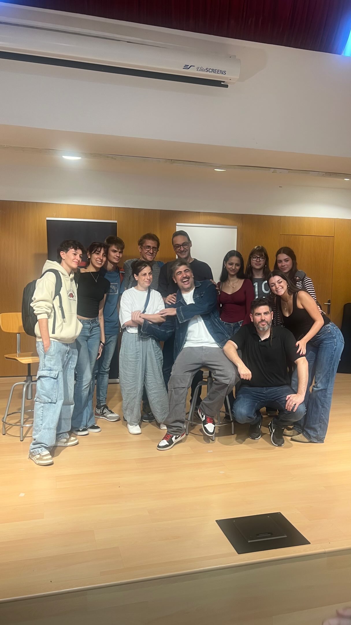 Manel convierte las clases de historia en un show imperdible en Madrid