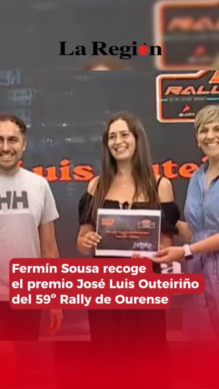 Fermín Sousa recibe el trofeo José Luis Outeiriño tras el Rally de Ourense
