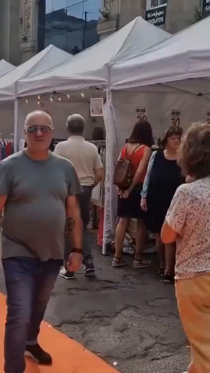 El presentador cierra el vídeo con un enérgico '¡Vamos!' y un agradecimiento final