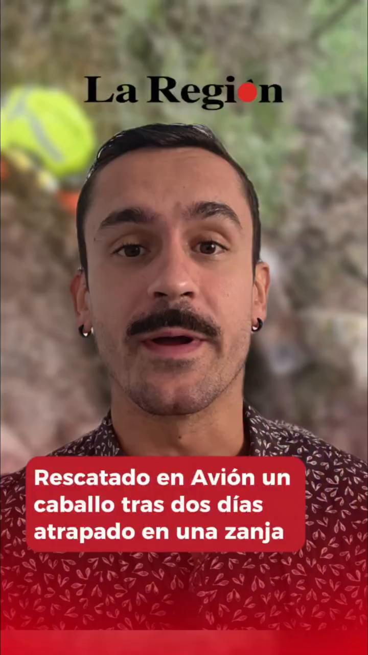 Rescatan a un caballo salvaje tras dos días atrapado en una zanja en Avión